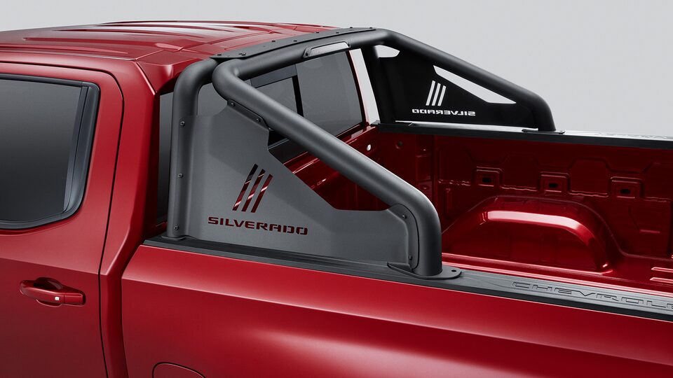Sport bar con logo Silverado para camioneta de trabajo Chevrolet 2025