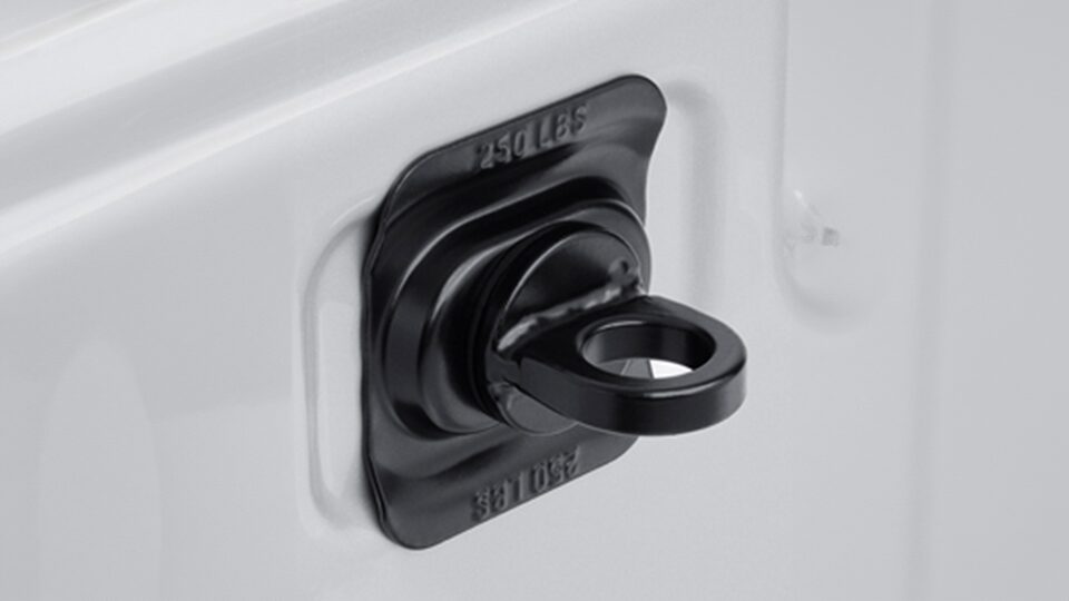 Anillos de amarre negros de tu camioneta, Chevrolet Silverado Turbo 2025
