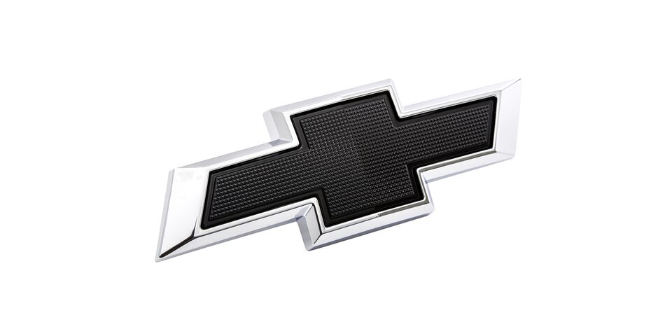 Emblema Chevrolet negro son accesorios para Chevrolet Silverado Turbo 2024, camioneta de trabajo